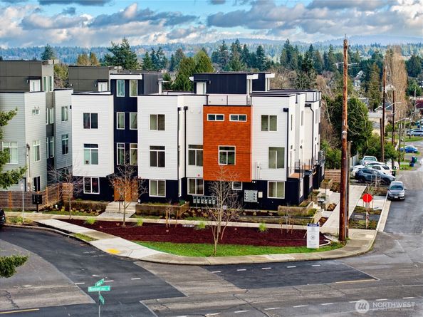 7560 43rd Avenue S, Seattle WA 98118