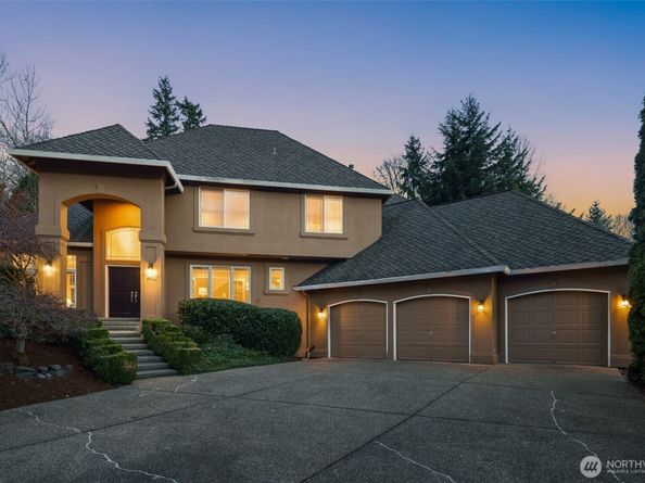 9512 213th Avenue NE, Redmond WA 98053