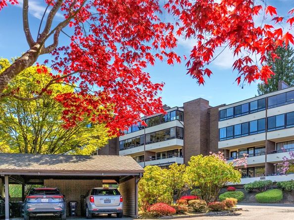 10911 D Glen Acres Drive S, Seattle WA 98168