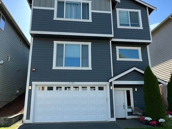 2704 S 120th Place, SeaTac WA 98168