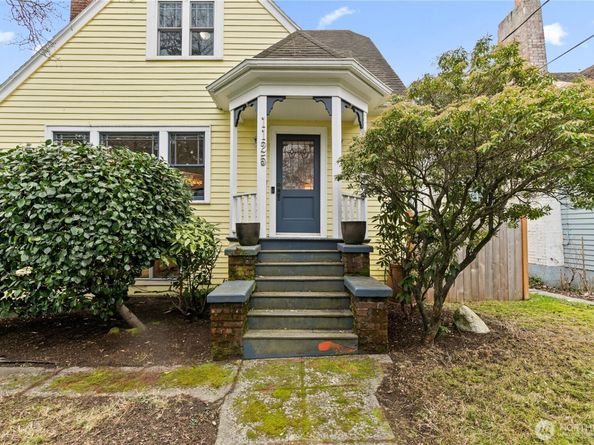 1125 N 77th Street, Seattle WA 98103