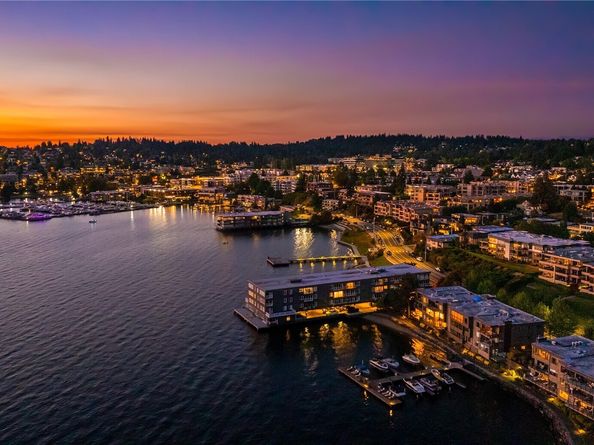 733 Lake Street S 101, Kirkland WA 98033