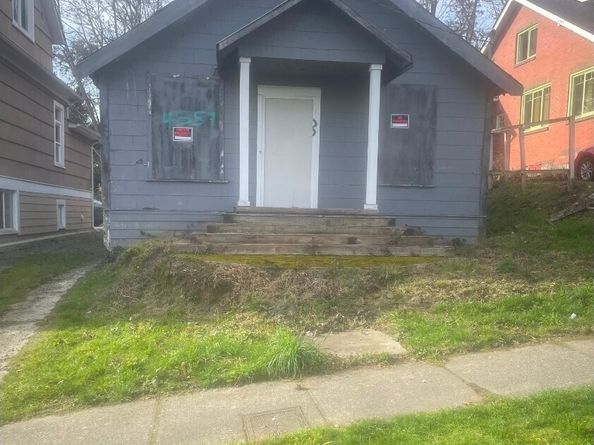 4557 33rd Avenue S, Seattle WA 98118