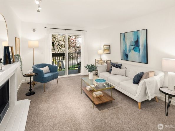 14210 NE 181st Place M202, Woodinville WA 98072