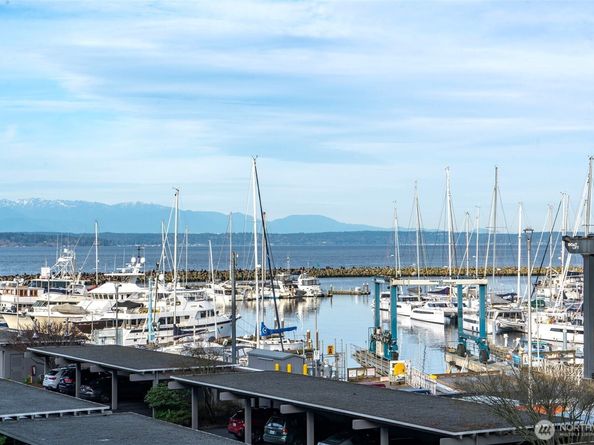 6535 Seaview Avenue NW 409B, Seattle WA 98117