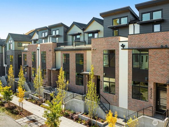 8333 H 12th Avenue NW, Seattle WA 98117