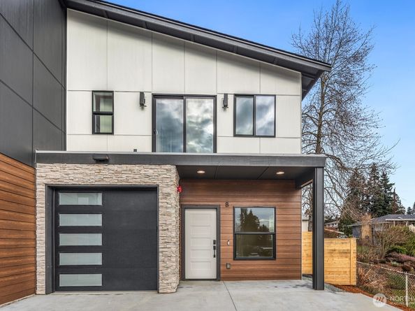 910 S 138th Street B, Burien WA 98168