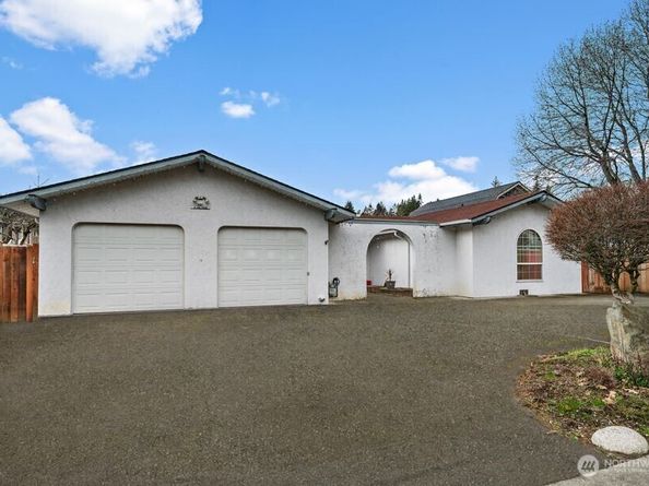 15401 Meridian Avenue N, Shoreline WA 98133