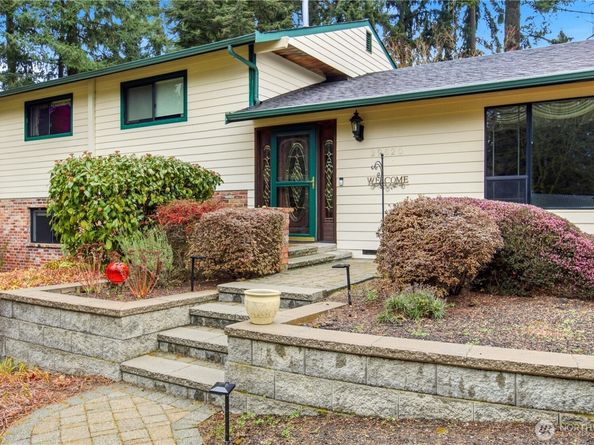 29820 6th Avenue S, Federal Way WA 98003