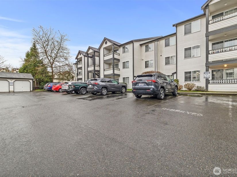 10824 SE 170th Street B103, Renton WA 98055