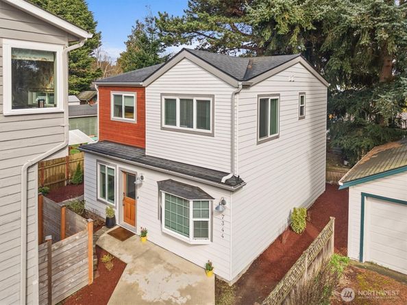 7344 23rd Avenue NW B, Seattle WA 98117