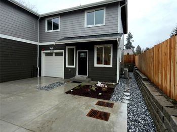 648 B SW 139th Street