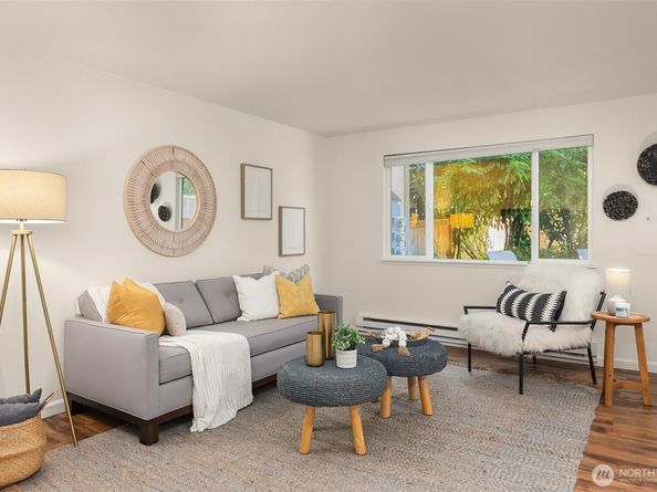 10037 NE 138th Place D7, Kirkland WA 98034