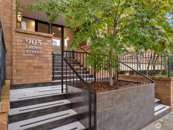 905 Cherry Street 601, Seattle WA 98104
