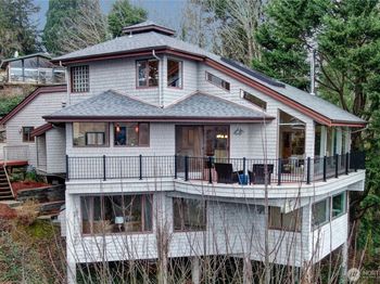 13542 40th Avenue NE