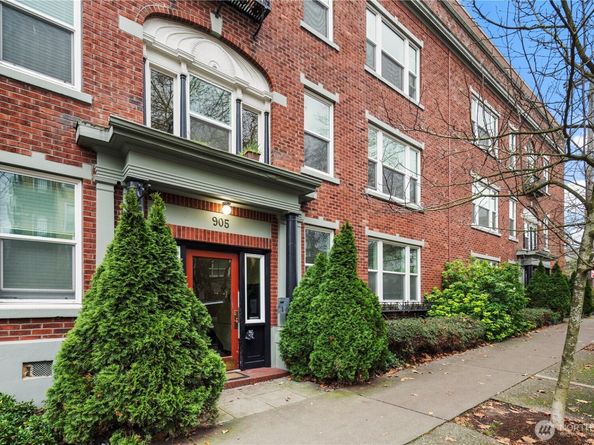 905 NE 43rd Avenue 110, Seattle WA 98105