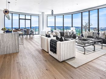 838 Avenue Square NE