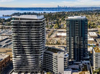 838 Avenue Square NE