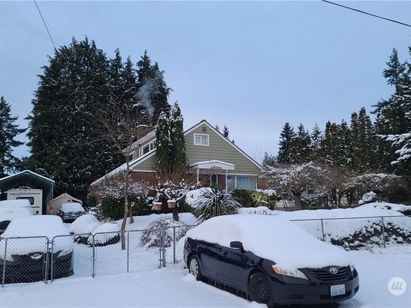 522 NE 127th Street, Seattle WA 98125
