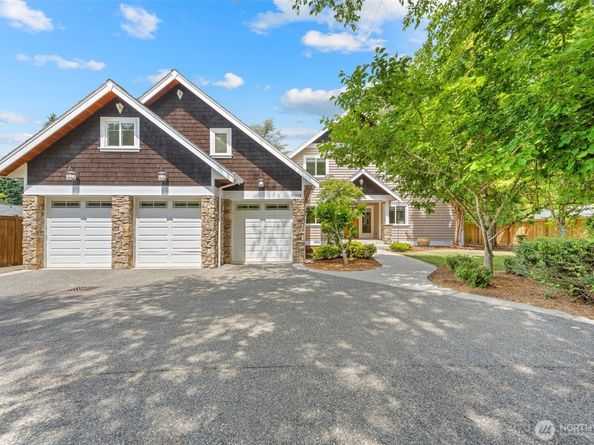 11028 E Riverside Drive, Bothell WA 98011