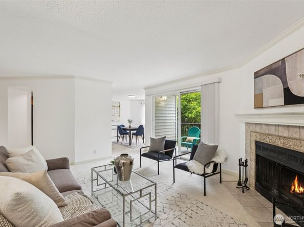 10004 100th Avenue NE K202, Kirkland WA 98034