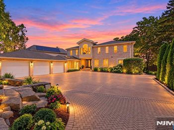 3 Bridle Way