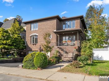1101 Edgewood Lane