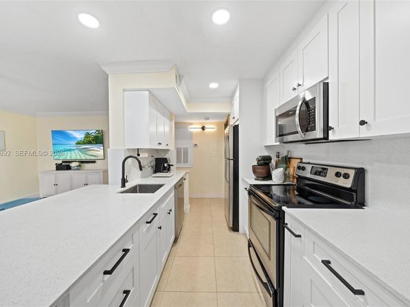 15599 SW 106th Ln 1209, Miami FL 33196