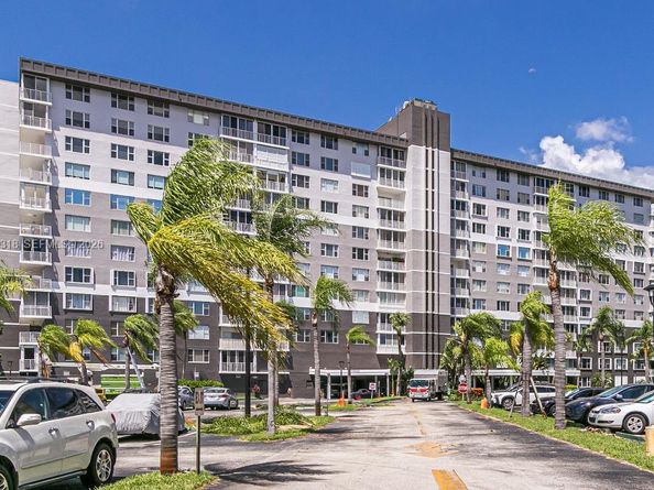 3850 Washington St 1011, Hollywood FL 33021