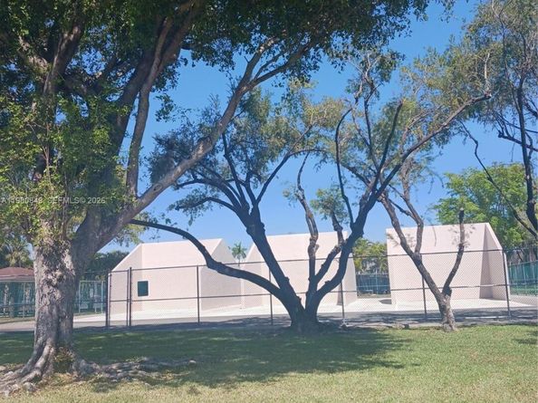 8650 SW 133rd Ave Rd 208, Miami FL 33183