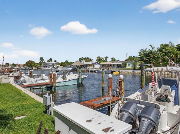1100 SE 5th Ct 83, Pompano Beach FL 33060