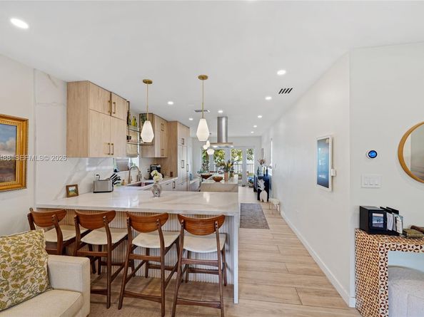 1737 SW 11th St, Miami FL 33135