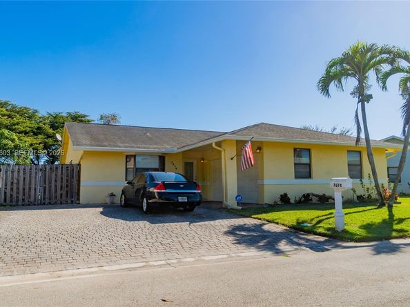 7674 NW 88th Ln, Tamarac FL 33321