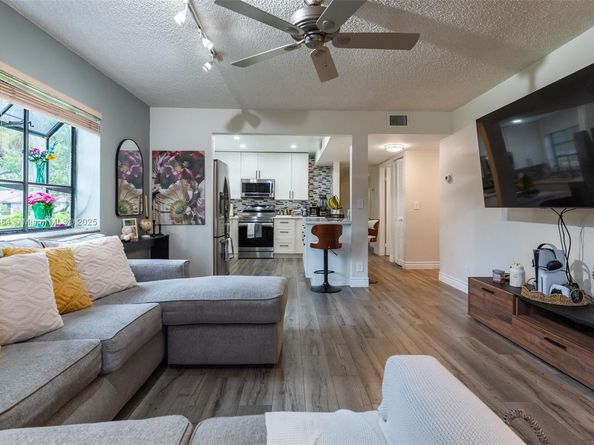 7625 NW 79th Ave 101, Tamarac FL 33321