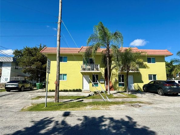 4201 SW 7th St, Miami FL 33134
