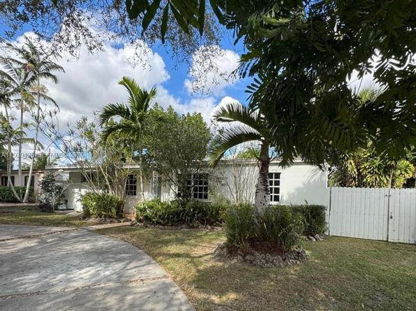 6765 SW 51st St, Miami FL 33155