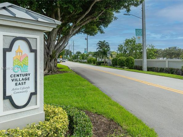 40 Harwood B 40, Deerfield Beach FL 33442