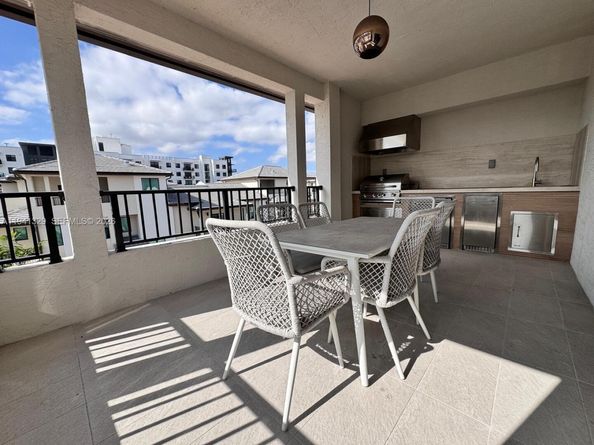 4250 NW 83rd Ave, Doral FL 33166