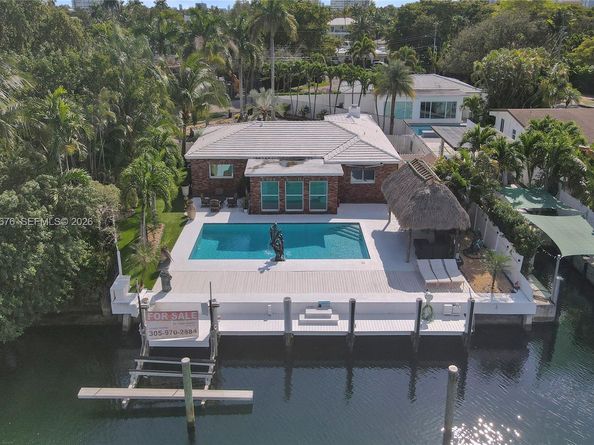 1995 N Hibiscus Dr, North Miami FL 33181