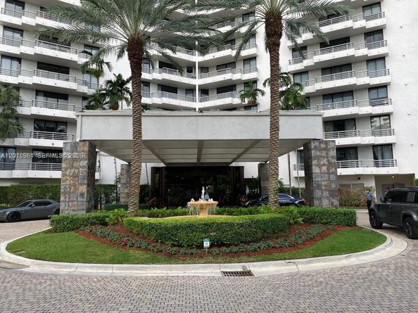 3300 NE 191st St 1011, Aventura FL 33180