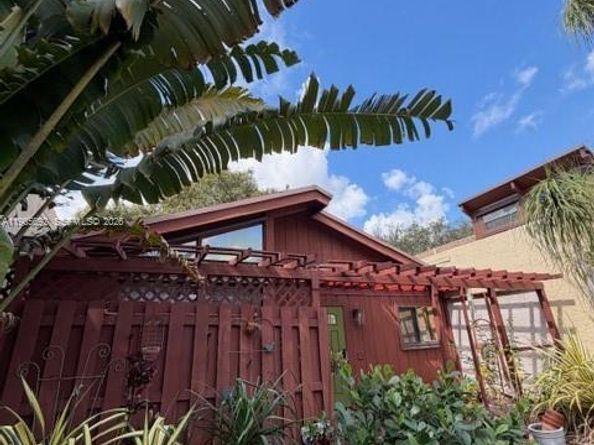 6171 NW 32nd Way, Fort Lauderdale FL 33309