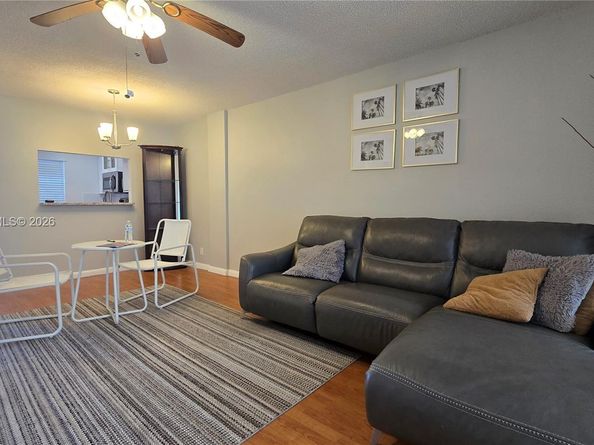 2900 NW 48th Ter 310, Lauderdale Lakes FL 33313