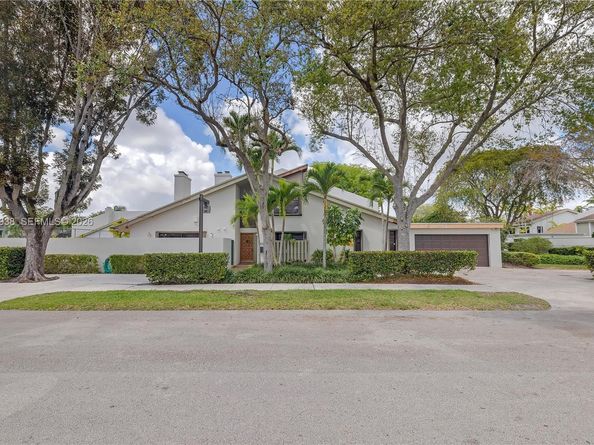 7010 SW 66th Ave 25, South Miami FL 33143