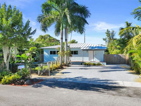 1713 NW 8th Ave, Fort Lauderdale FL 33311