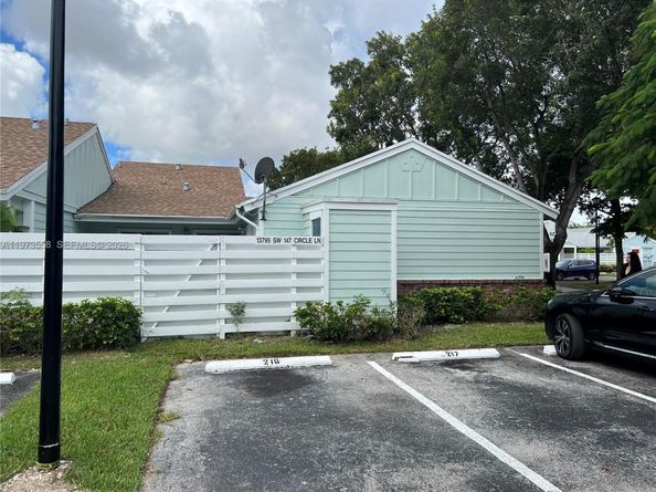 13795 SW 147th Cir Ln 112, Miami FL 33186