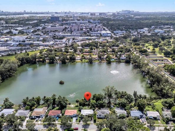 1860 NE 157th Ter, North Miami Beach FL 33162