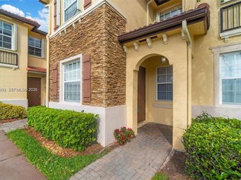 1720 NE 33 Av