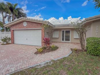 2101 NE 54th Ct