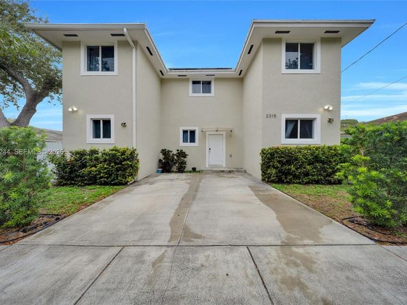 2315 NW 60th St, Miami FL 33142