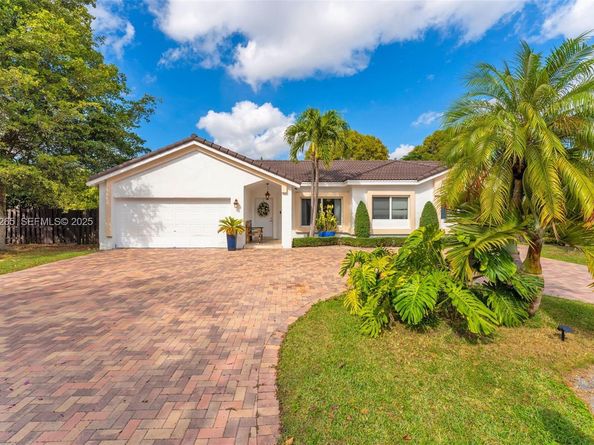 15325 SW 54th Ter, Miami FL 33185